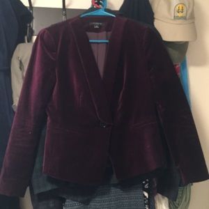 Ann Taylor Velvet tuxedo style blazer, maroon